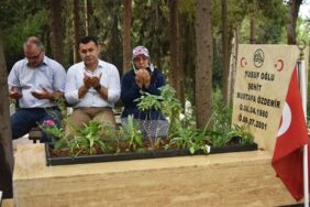 BAŞKAN YÜCEL ŞEHİTLER İÇİN DUA OKUDU