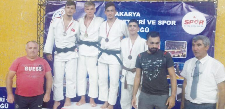 Mahmutlar’a Altın Madalya