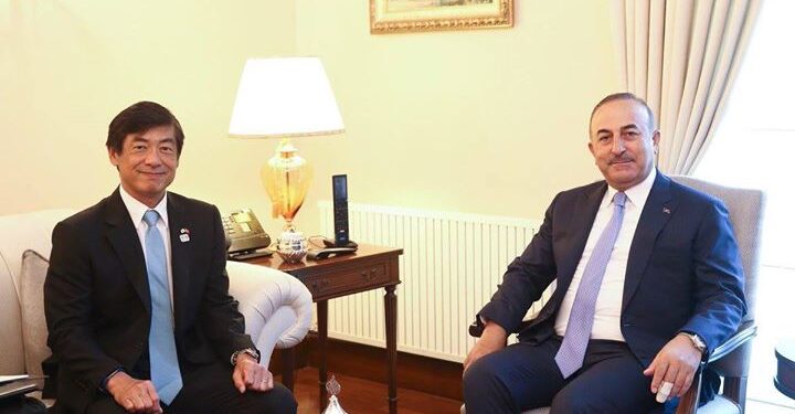 Mevlüt Çavuşoğlu'na ziyaretçi akını