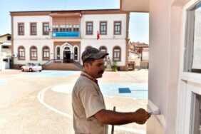 MURATPAŞA BELEDİYESİ’NDEN OKULLARA DESTEK