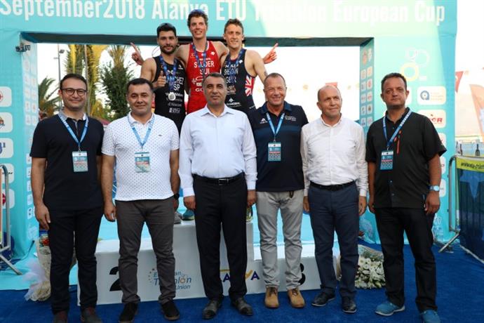TRIATLON AVRUPA KUPASI SONA ERDİ