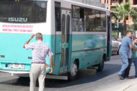 halk-otobusu-yayaya-carpti