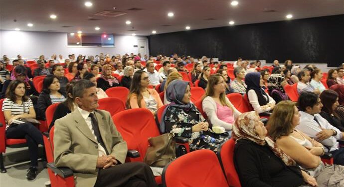 6 ŞAPKA DÜŞÜNME TEKNİĞİ SEMİNERİ GERÇEKLEŞTİRİLDİ