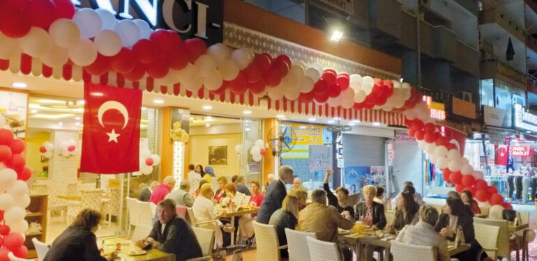 Mahmutlar Hancı da Cumhuriyet’i kutladılar