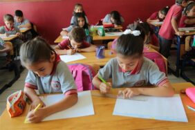 “ORADA BİR KÖY VAR UZAKTA”  PROJESİ KÖY ÇOCUKLARINI MUTLU ETMEYE DEVAM EDİYOR