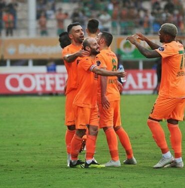 752x395-aytemiz-alanyaspor-seriye-bagladi-1538234851128