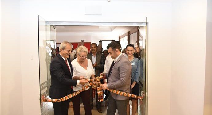 YABANCILAR MECLİSİ AMATÖR VE PROFESYONEL 40 RUHU AYNI SERGİDE BULUŞTURDU