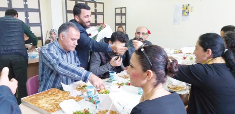 Uyar öğretmenleri unutmadı