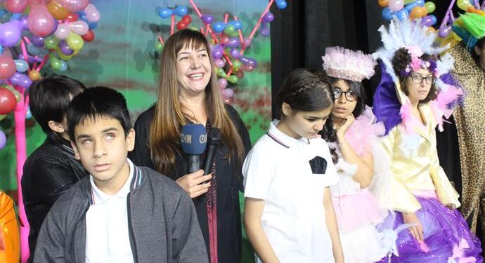 ÖZEL ÇOCUKLAR, “KALBİMİN SEVGİLİ GÖZÜ”NÜ 3 ARALIK İÇİN OYNADI