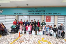ÖĞRENCİLER ENGELLİ MERKEZİNİ ZİYARET ETTİ