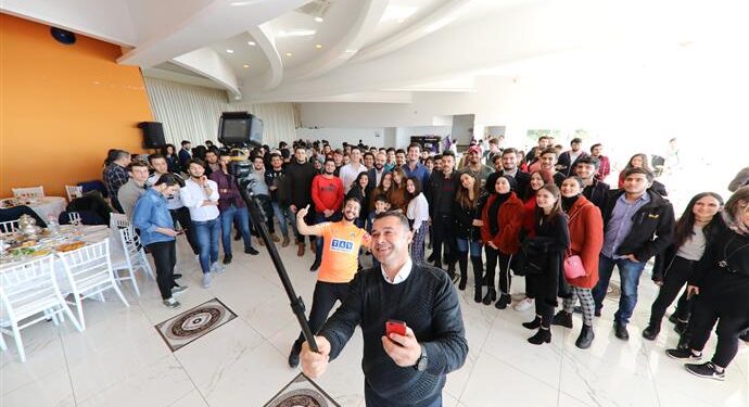 Üniversiteli’lerden Başkan Yücel’e yoğun ilgi