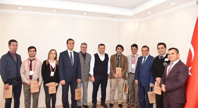 BAŞKAN YÜCEL’DEN PERSONELLERE SÜRPRİZ DOĞUM GÜNÜ KUTLAMASI