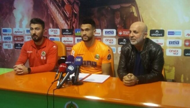 Steven Coulker da Alanyaspor’da