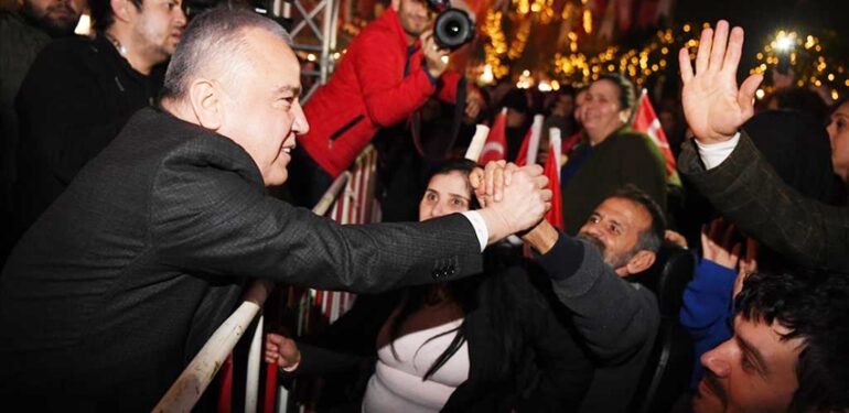 Böcek; “Ayakları yere basan projeler üretiyoruz”