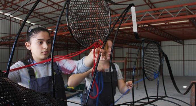 ALANYA BELEDİYESİ’NDEN ÖĞRENCİLERE SANAT EĞİTİMİNDE TAM DESTEK