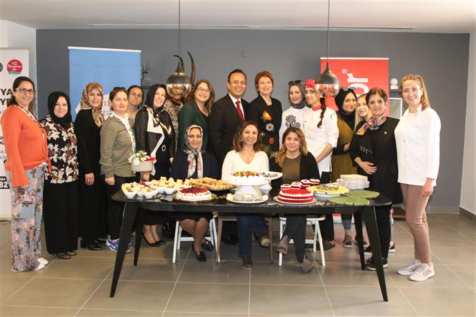 ALANYA BELEDİYESİ’NİN  ‘’MUTLU PASTA ATÖLYESİ‘’ YİNE ÇOK RENKLİYDİ