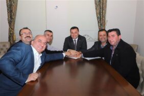 BAŞKAN YÜCEL’DEN BELEDİYE İŞÇİLERİNE SÖZLEŞME MÜJDESİ