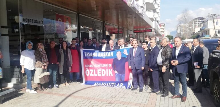 Çakır’a Mahmutlar’da sevgi seli