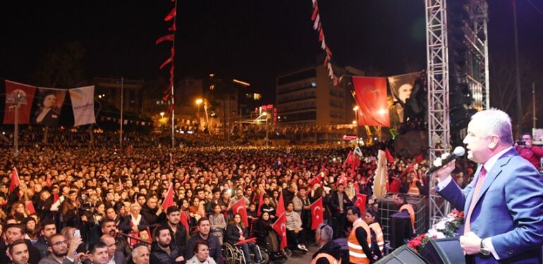 On binler Atatürk için buluştu