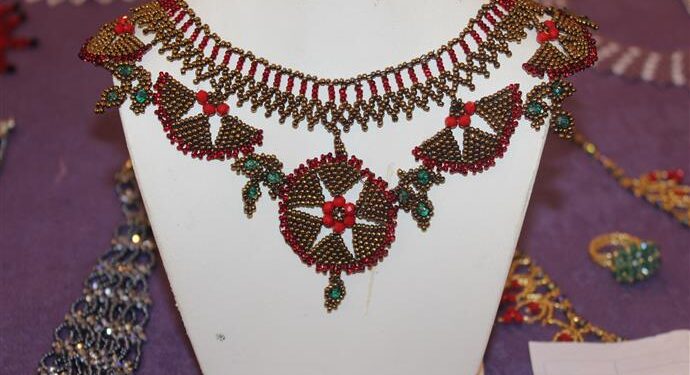 350 KURSİYERİN EL EMEĞİ GÖZ NURU ZİYARETÇİLERİN BEĞENİSİNE SUNULDU