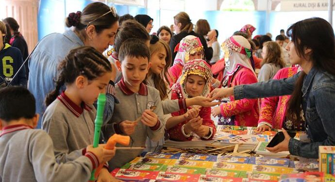 ALANYA ULUSLARARASI ÇOCUK FESTİVALİ BAŞLADI
