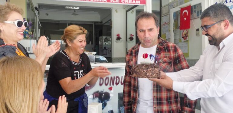 Hastürk’e doğum günü sürprizi