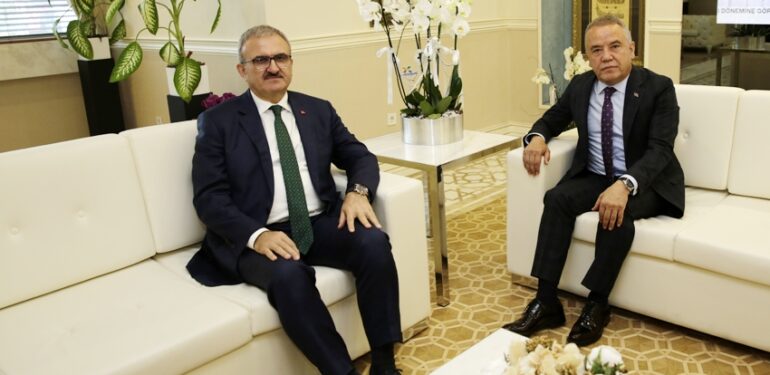 Vali Karaloğlu’ndan Başkan Böcek’e ziyaret