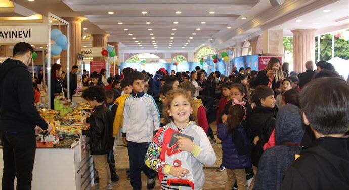 ÇOCUK FESTİVALİYLE ALANYA ŞENLENDİ
