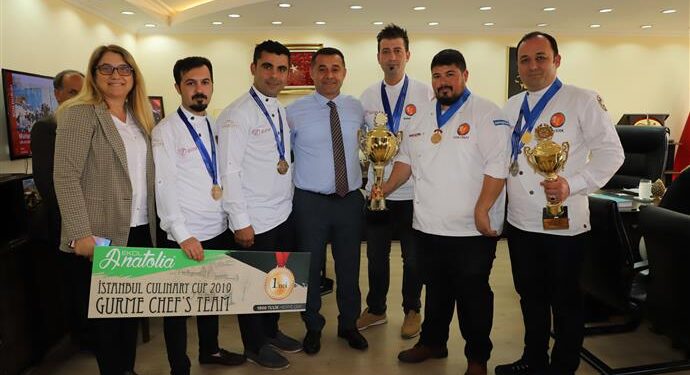 ÖDÜLLÜ USTA ŞEFLERDEN BAŞKAN YÜCEL’E ZİYARET