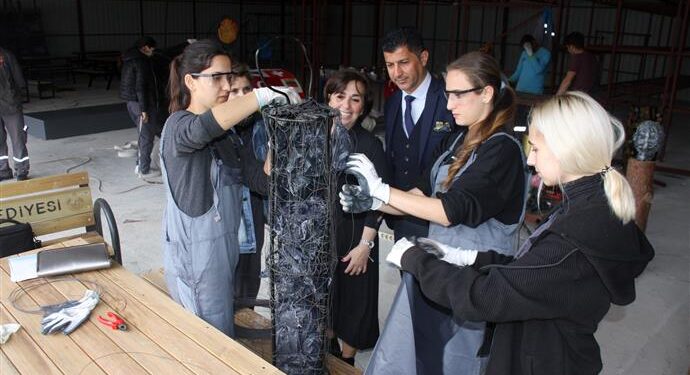 ÖĞRENCİLER HAYAL EDECEK USTALAR HAYAT VERECEK