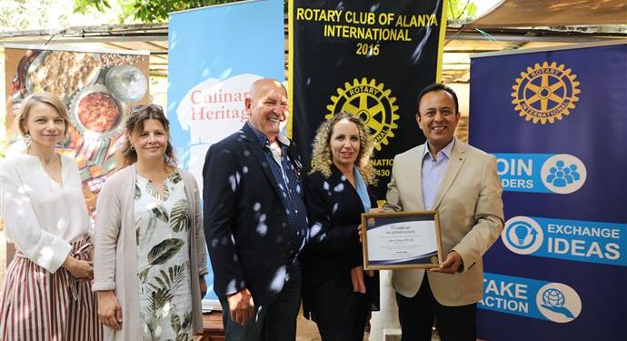 14 ÜLKEDEN 100’Ü AŞKIN KONUK YÖRESEL ALANYA YEMEKLERİ İÇİN BİR ARAYA GELDİ