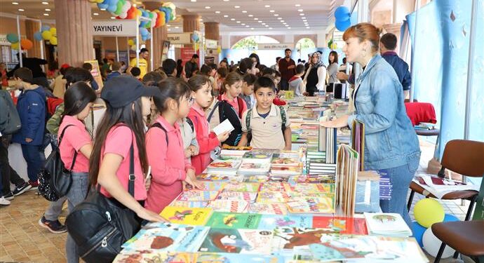 ALANYA BELEDİYESİ ÇOCUK ŞENLİĞİNE BÜYÜK İLGİ