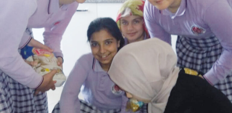 Öpüldünüz çocuklar…