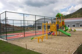 ÇAMLICA MAHALLESİ’NE YENİ ÇOCUK PARKI