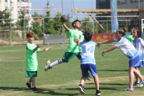 ALANYA 25. RAMAZAN DEMİRCİ AÇIK ALAN HENTBOL TURNUVASI BAŞLADI