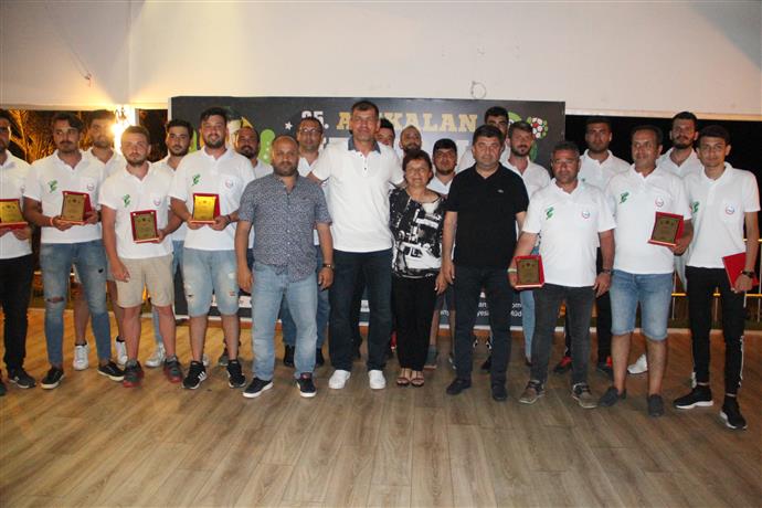 HENTBOL ŞENLİĞİNDE BANKET YEMEĞİ