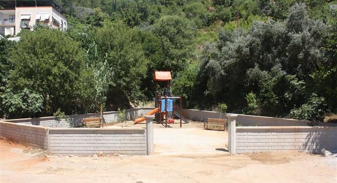 ALANYA BELEDİYESİ’NDEN KÜÇÜKHASBAHÇE MAHALLESİNE ÇOCUK PARKI