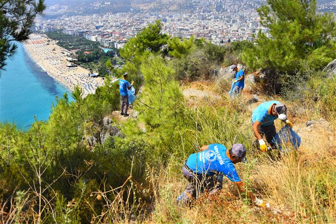 ALANYA DÖRT BİR YANDAN TEMİZLENİYOR