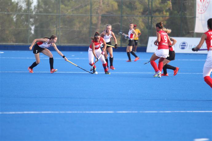 AÇIK ALAN HOKEYİ U21 KADINLAR AVRUPA ŞAMPİYONASI 2 BAŞLADI