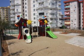 TOSMUR MAHALLESİ’NE YENİ ÇOCUK PARKI