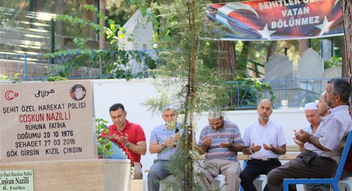 BAŞKAN YÜCEL ŞEHİT MEZARLARINI ZİYARET ETTİ