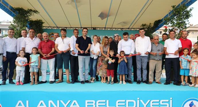 MAVİ BEYAZ ÇOCUK PARKI TÖRENLE AÇILDI