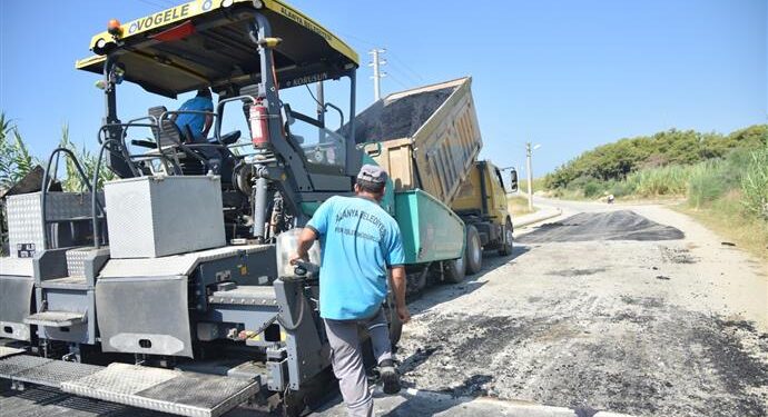 OKURCALAR’A 1 KİLOMETRELİK SICAK ASFALT
