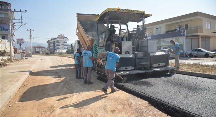 PAYALLAR SANAYİ YOLU ASFALTLANIYOR