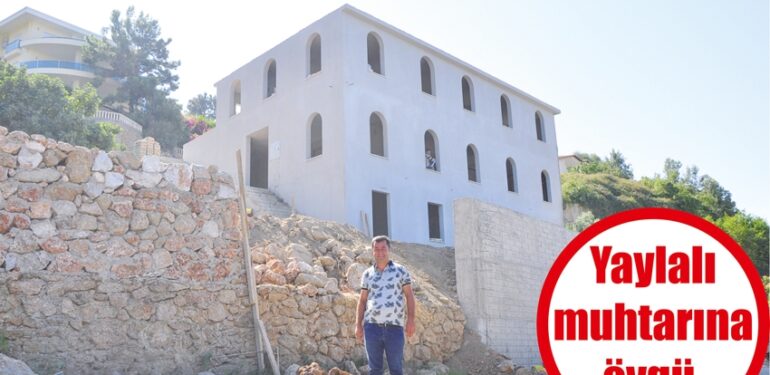 Muhtar dediğin böyle olur…