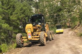 ALANYA BELEDİYESİ KIRSAL MAHALLELERİN YOL SORUNUNU ÇÖZÜYOR