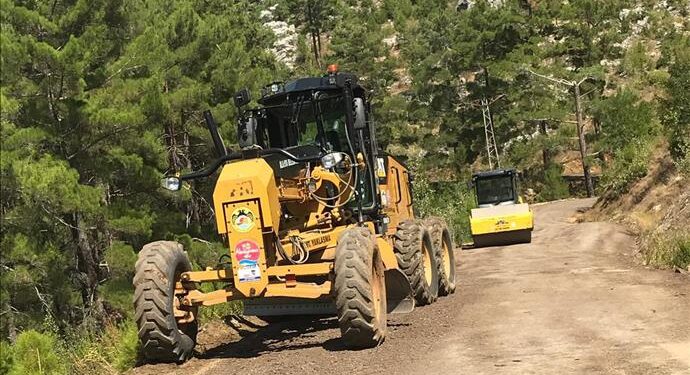 ALANYA BELEDİYESİ KIRSAL MAHALLELERİN YOL SORUNUNU ÇÖZÜYOR