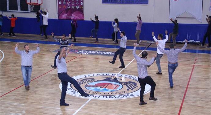 ALANYA VE EGE YÖRESİ ZEYBEK KURSLARI BAŞLIYOR