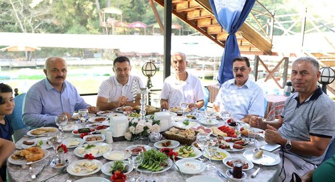 BAŞKAN YÜCEL ZABITALARLA KAHVALTIDA BULUŞTU