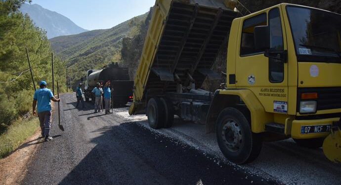 SAPADERE KANYON YOLU GENİŞLETİLEREK ASFALTLANDI
